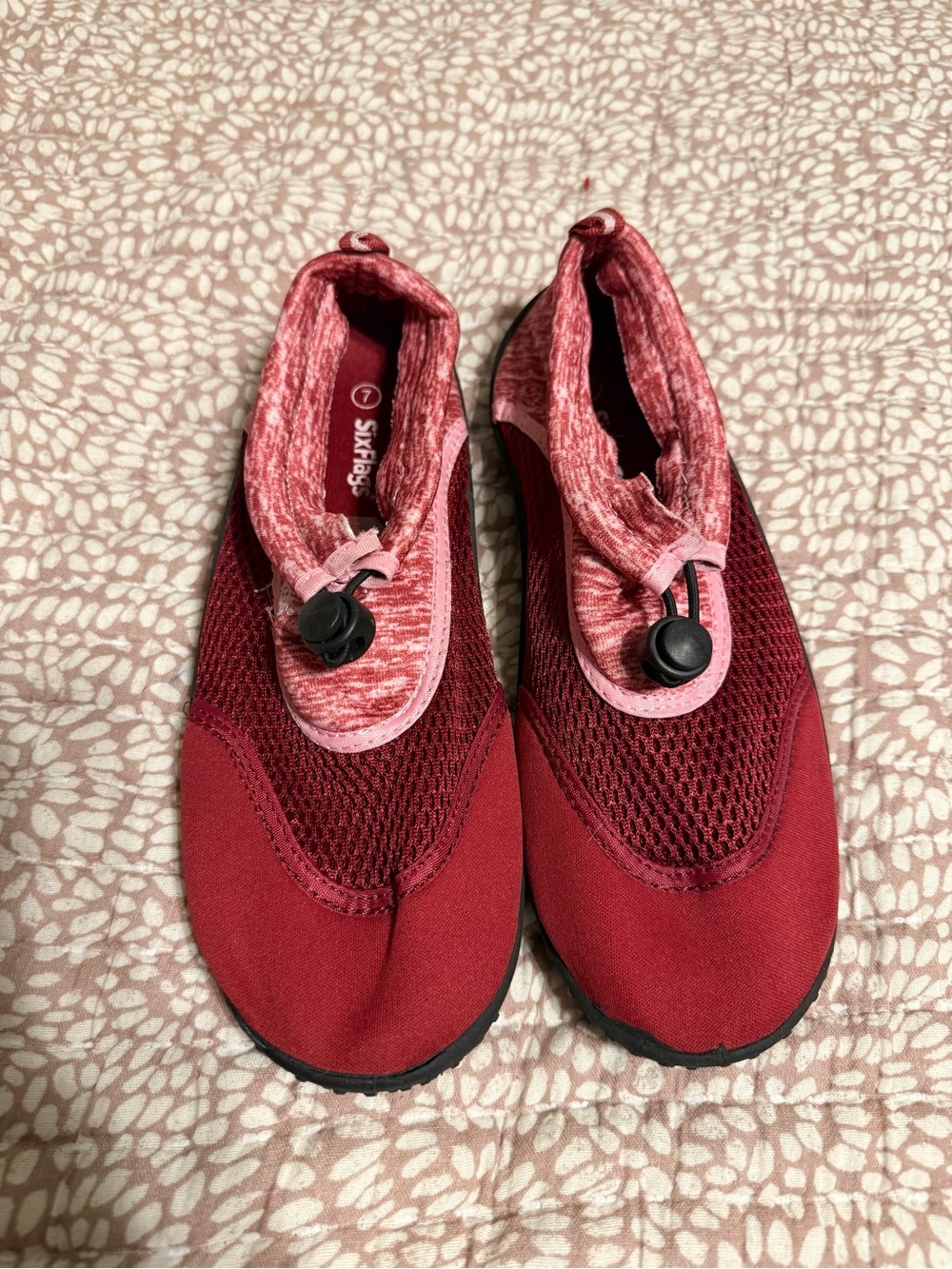 Maroon Six Flags brand water shoes with mesh top, drawstring closure size 7